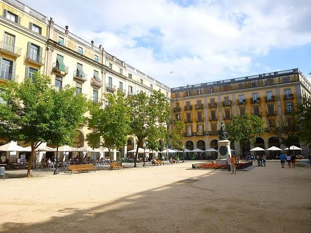 Plaça de la Independència – Girona’s Elegant Urban Heartbeat - Girona | Secret World Trip Planner