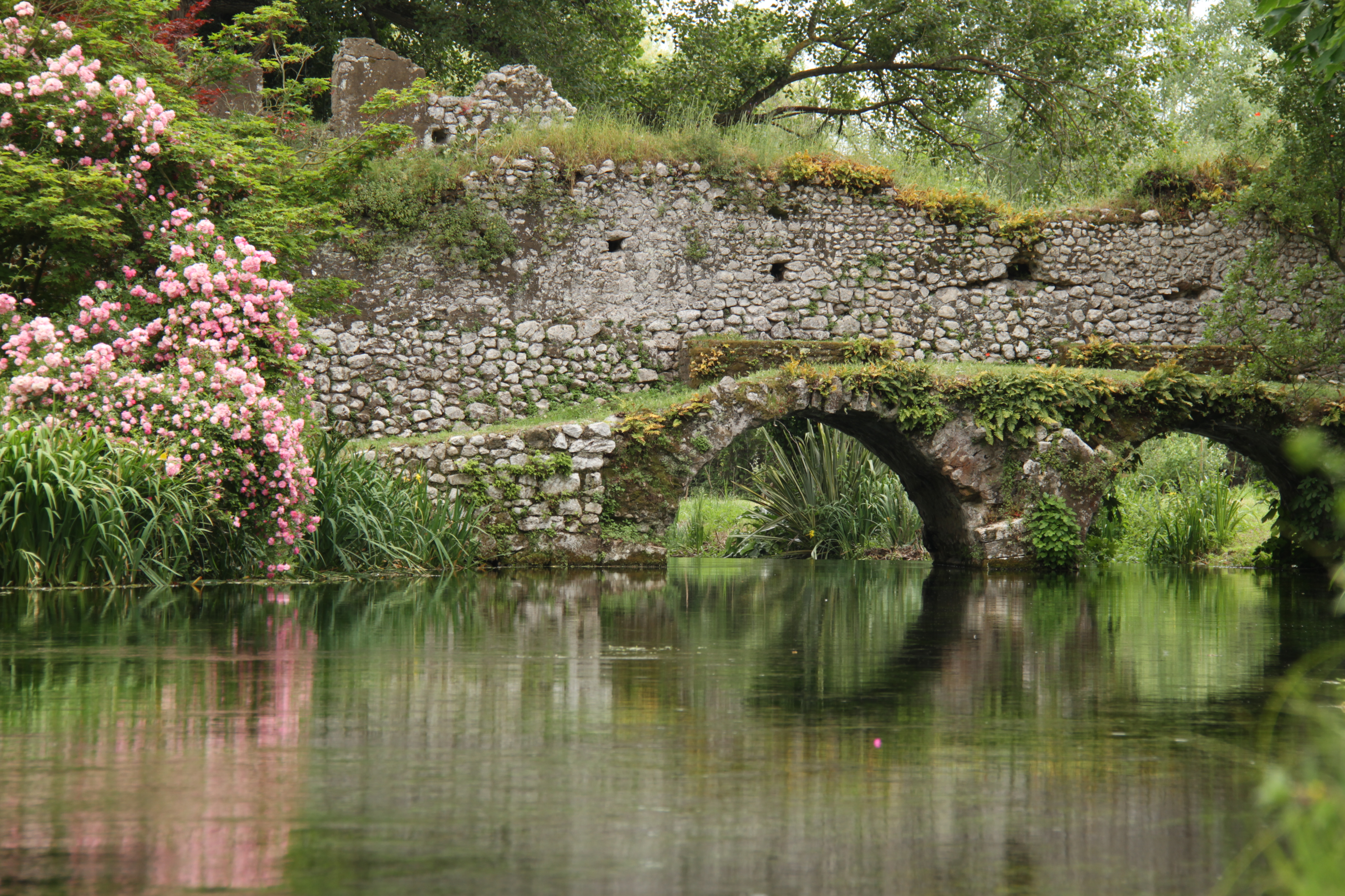 Taman Nymph - Doganella di Ninfa | Secret World Trip Planner