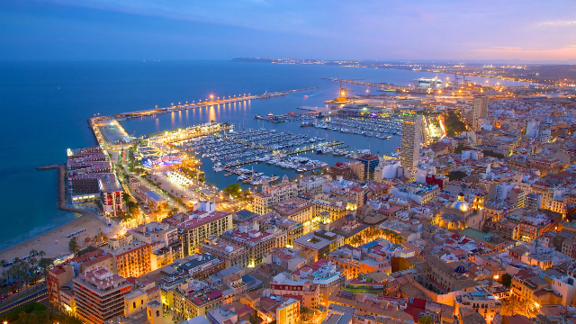 Why Families from the UK Choose Moovers for Car Hire at Alicante Airport — Alicante