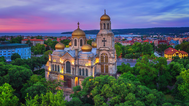 Katedralen i Varna - Varna | Secret World Trip Planner