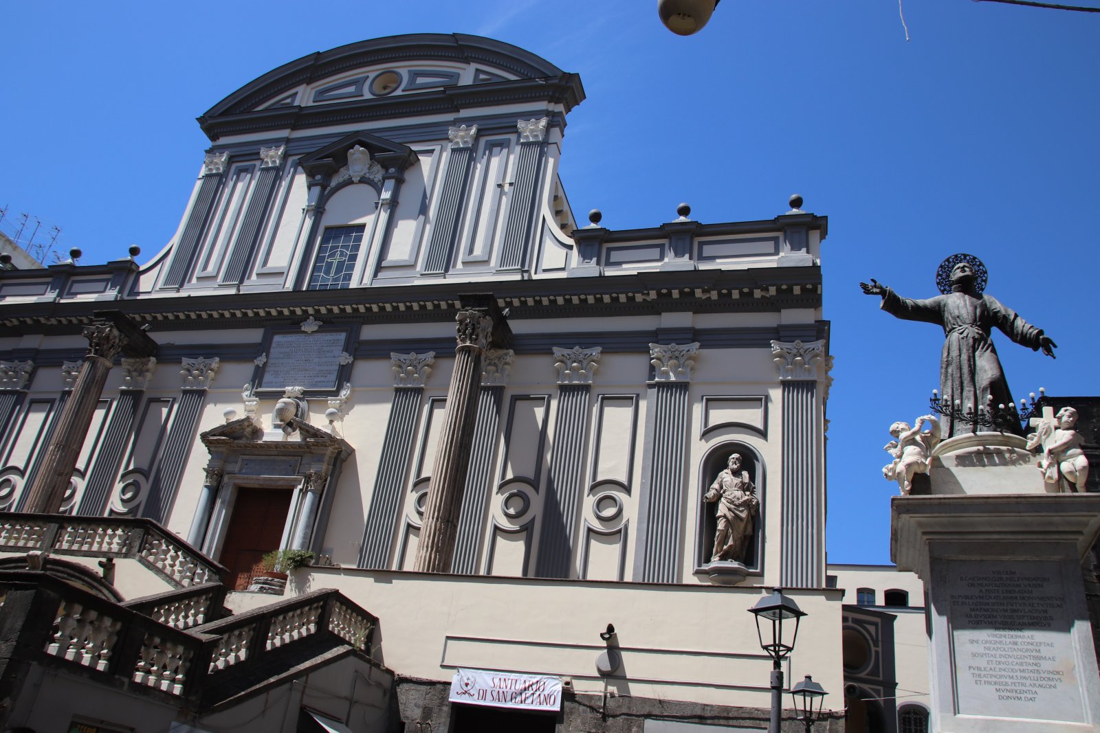 San Gaetano és a Nápolyi kiságy - Napoli | Secret World Trip Planner