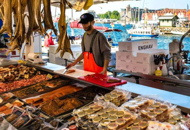 Fiskmarknad - Strandkaien 3 | Secret World Trip Planner