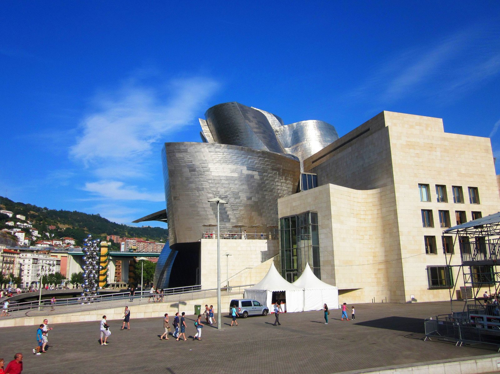 Guggenheim Bilbao Museoa - Bilbo | Secret World Trip Planner