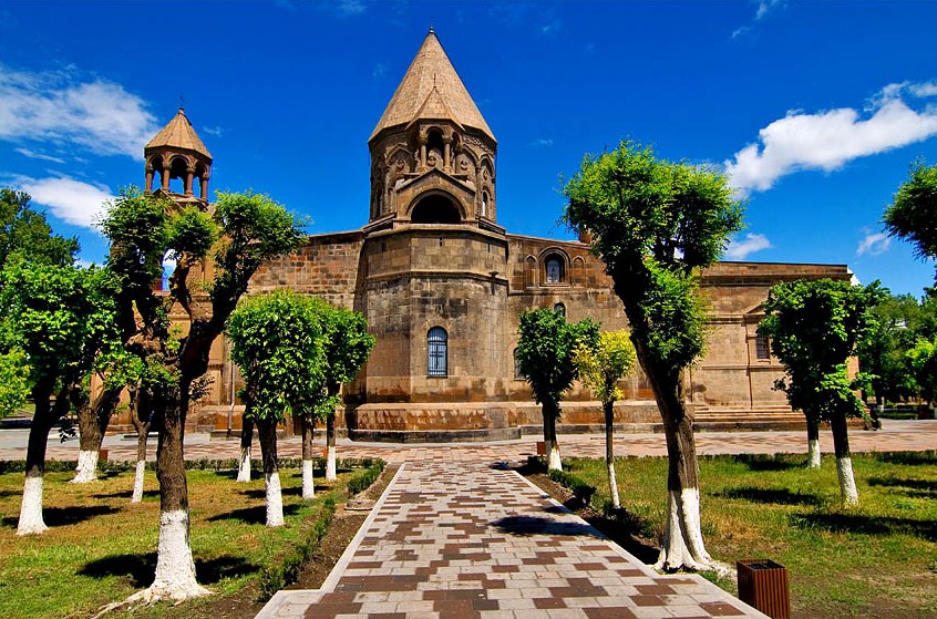 Katedral Ng Echmiadzin - Echmiadzin | Secret World Trip Planner