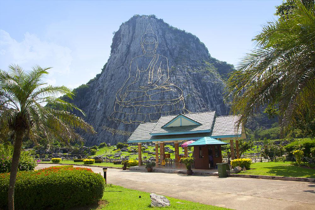 Khao Chi Chan (Buddhaberget) - Tambon Na Chom Thian | Secret World Trip Planner