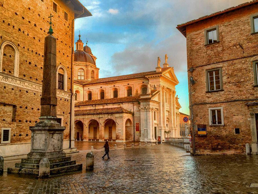 Artikulu hau zirriborroa Da. - Urbino PU | Secret World Trip Planner