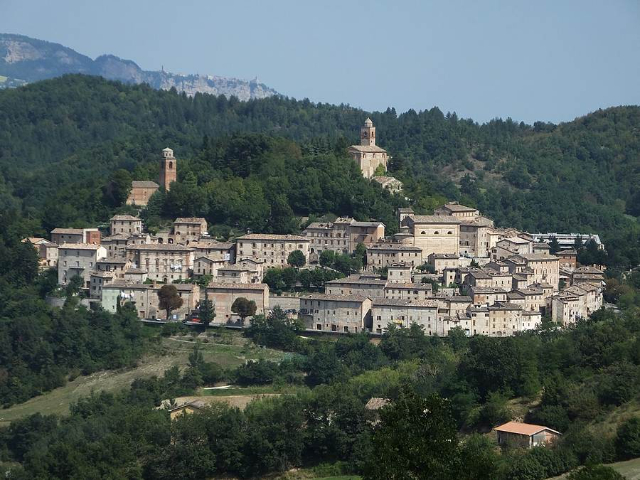 Montefortino i legenda o Monte Sibilla - Montefortino | Secret World Trip Planner