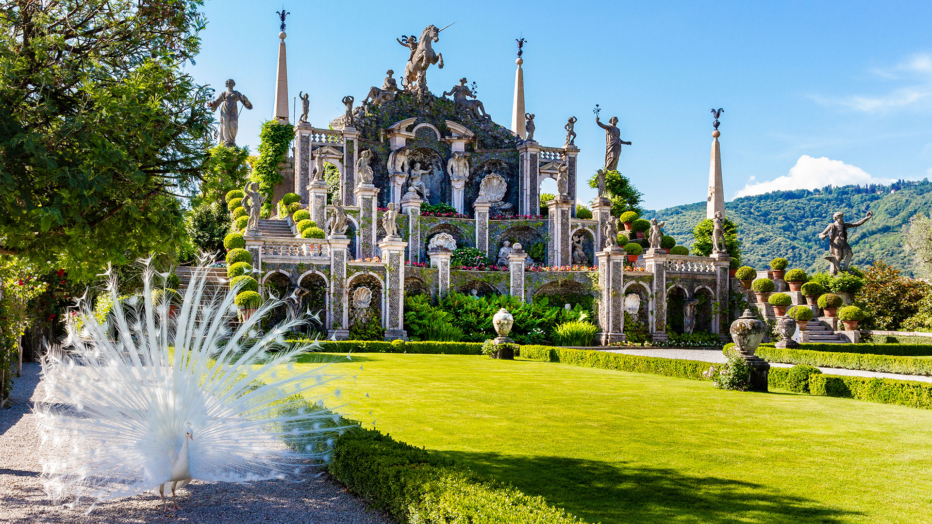 Isola Bella และ Palazzo Borromeo - Isola Bella | Secret World Trip Planner