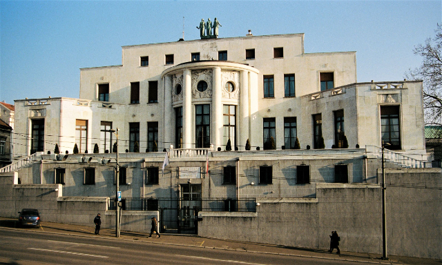 Art-Déco-Grandezza und Diplomatie: Die französische Botschaft in Belgrad - Beograd | Secret World Trip Planner