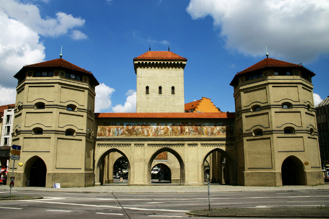 ประตูอิซาร์ - München | Secret World Trip Planner
