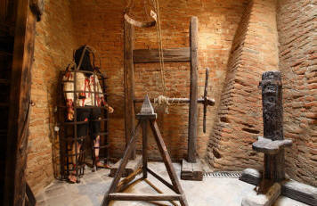 Musée de la torture - San Gimignano | Secret World Trip Planner