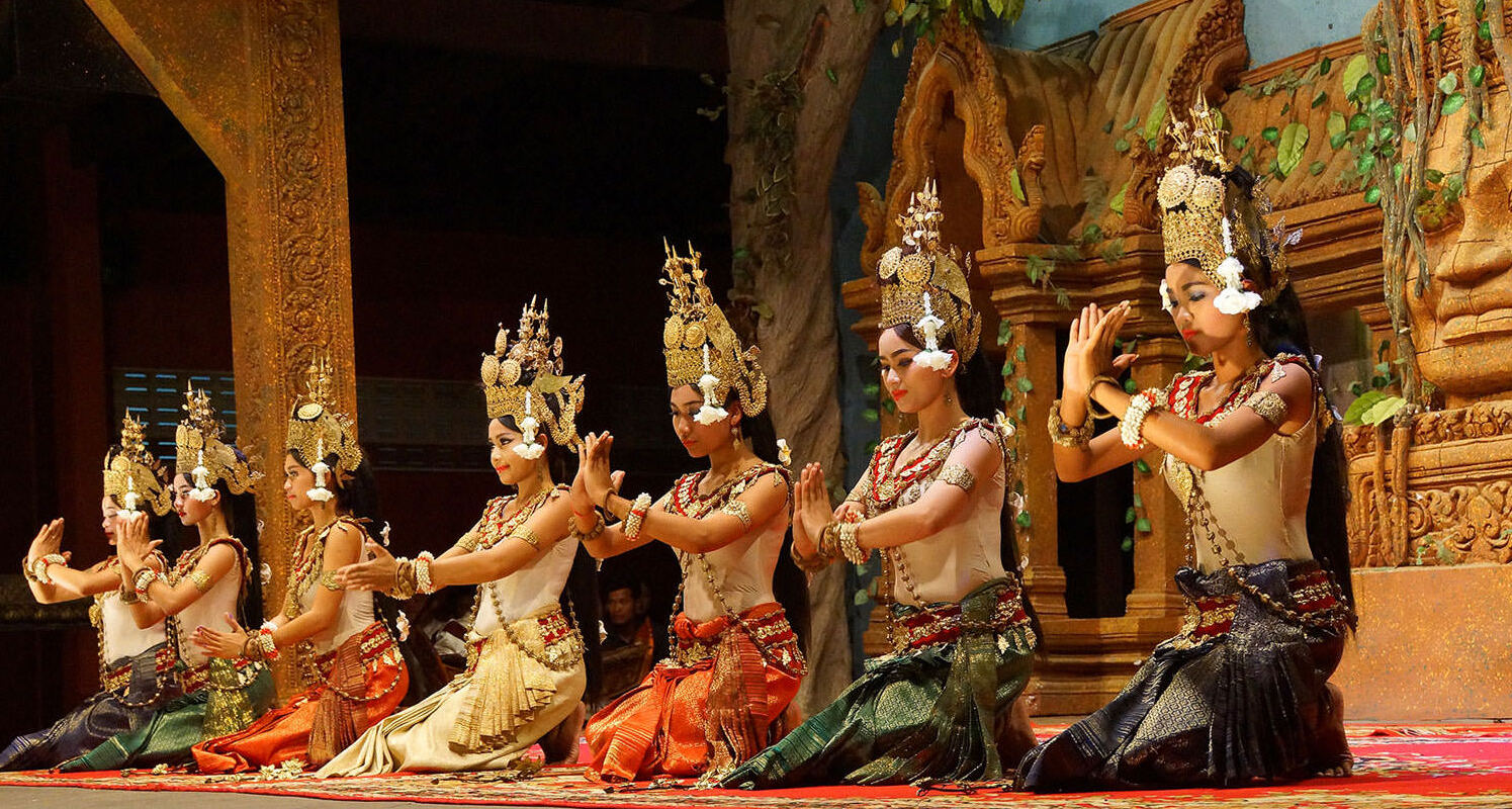 Cambodia | The Dance in the modern Khmer culture - សង្កាត់សាលាកុំរើក | Secret World Trip Planner