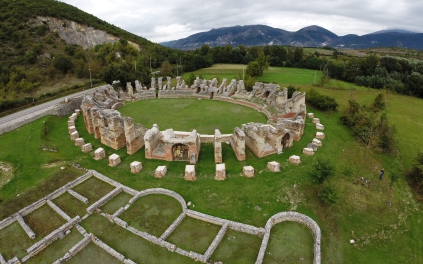 O Vale superior do rio Aterno e o antigo Amiternum - Frazione S. Vittorino | Secret World Trip Planner