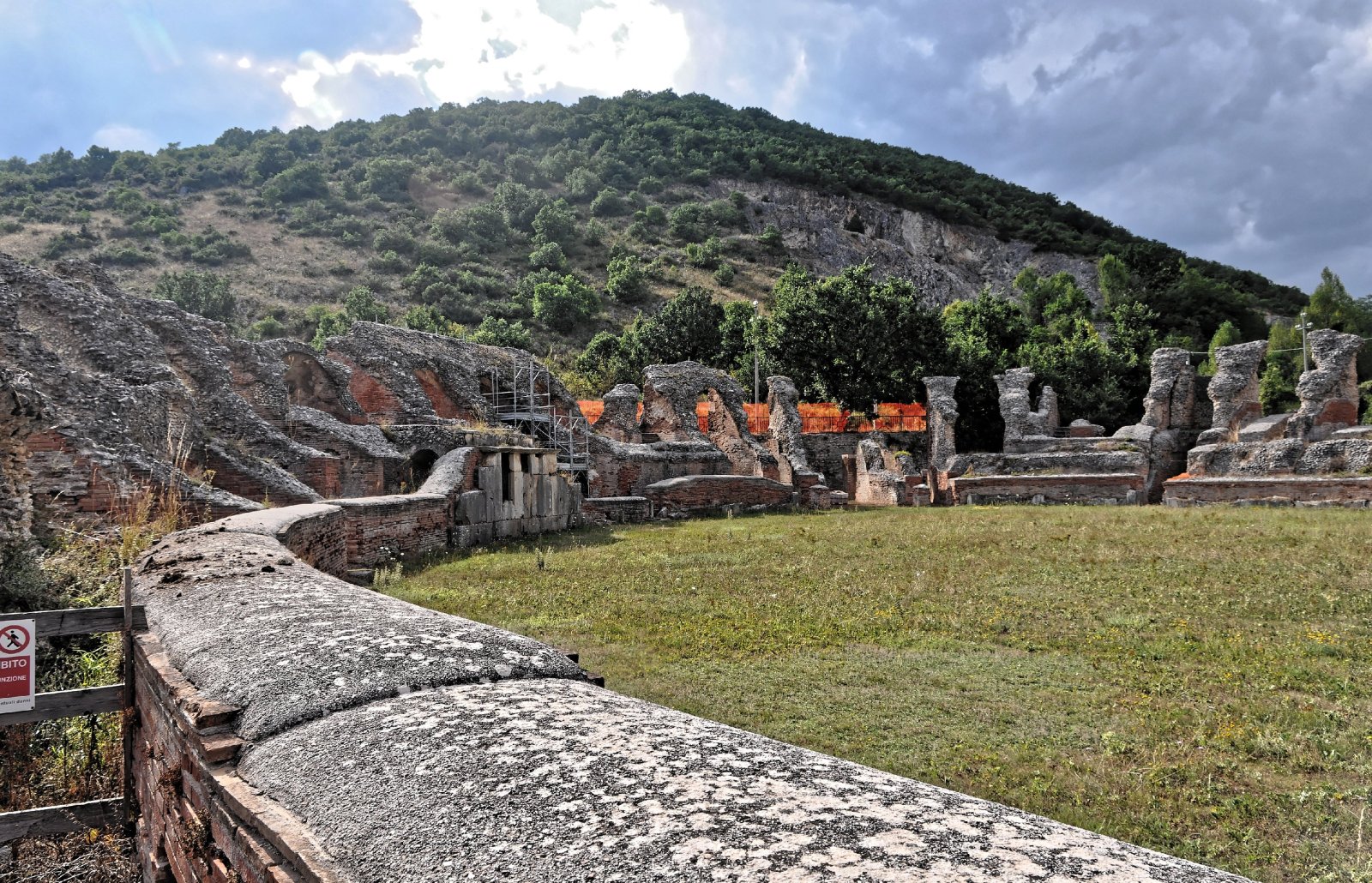 O Vale superior do rio Aterno e o antigo Amiternum - Frazione S. Vittorino | Secret World Trip Planner