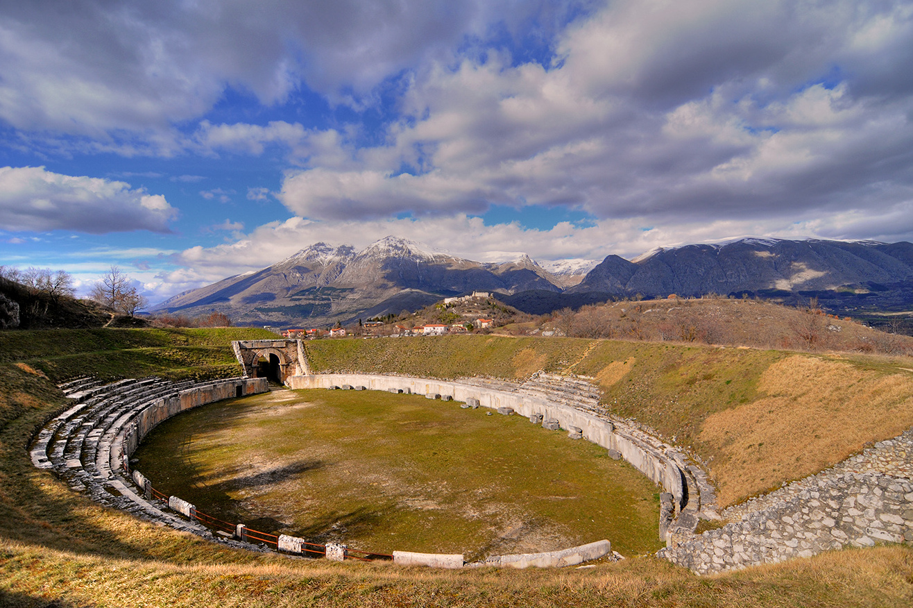 Kolonia e lashtë latine e Alba Fuens - Via Alba Fucens | Secret World Trip Planner