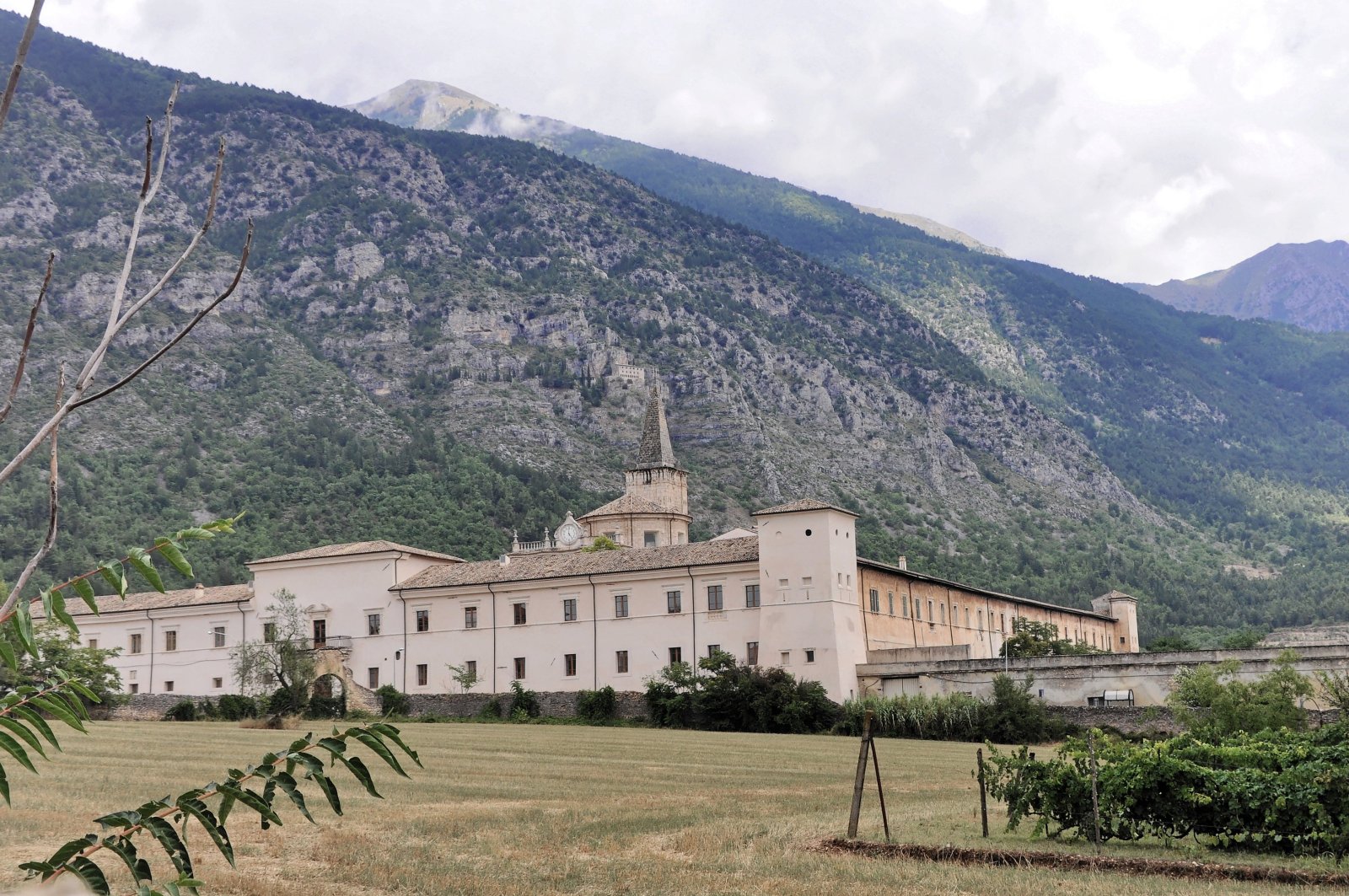 Opactwo Santo Spirito Al Morrone - Badia-bagnaturo | Secret World Trip Planner