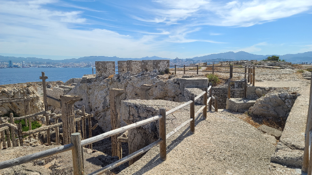 Fort de Ratonneau - Marseille | Secret World Trip Planner