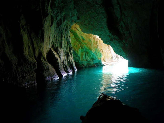La grotte de Calypso - Fano | Secret World Trip Planner