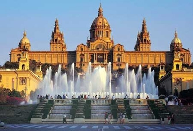 مونٹجوک کا جادوئی چشمہ - Barcelona | Secret World Trip Planner