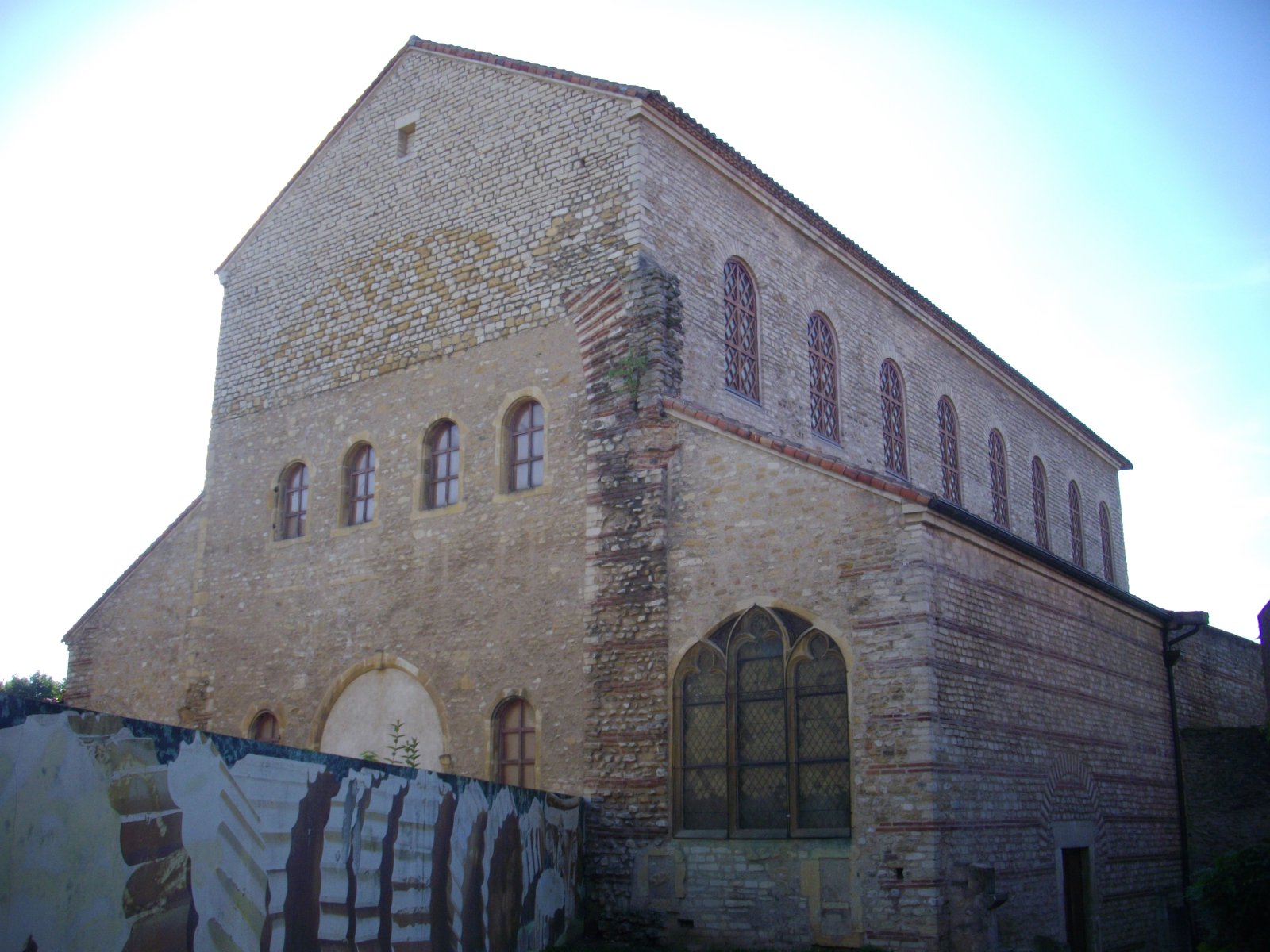 Metz | Basilica di Saint-Pierre-Aux-Nonnains - Metz | Secret World Trip Planner