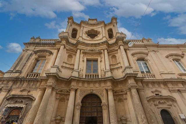 San Carlo al Corso bažnyčia - Noto | Secret World Trip Planner