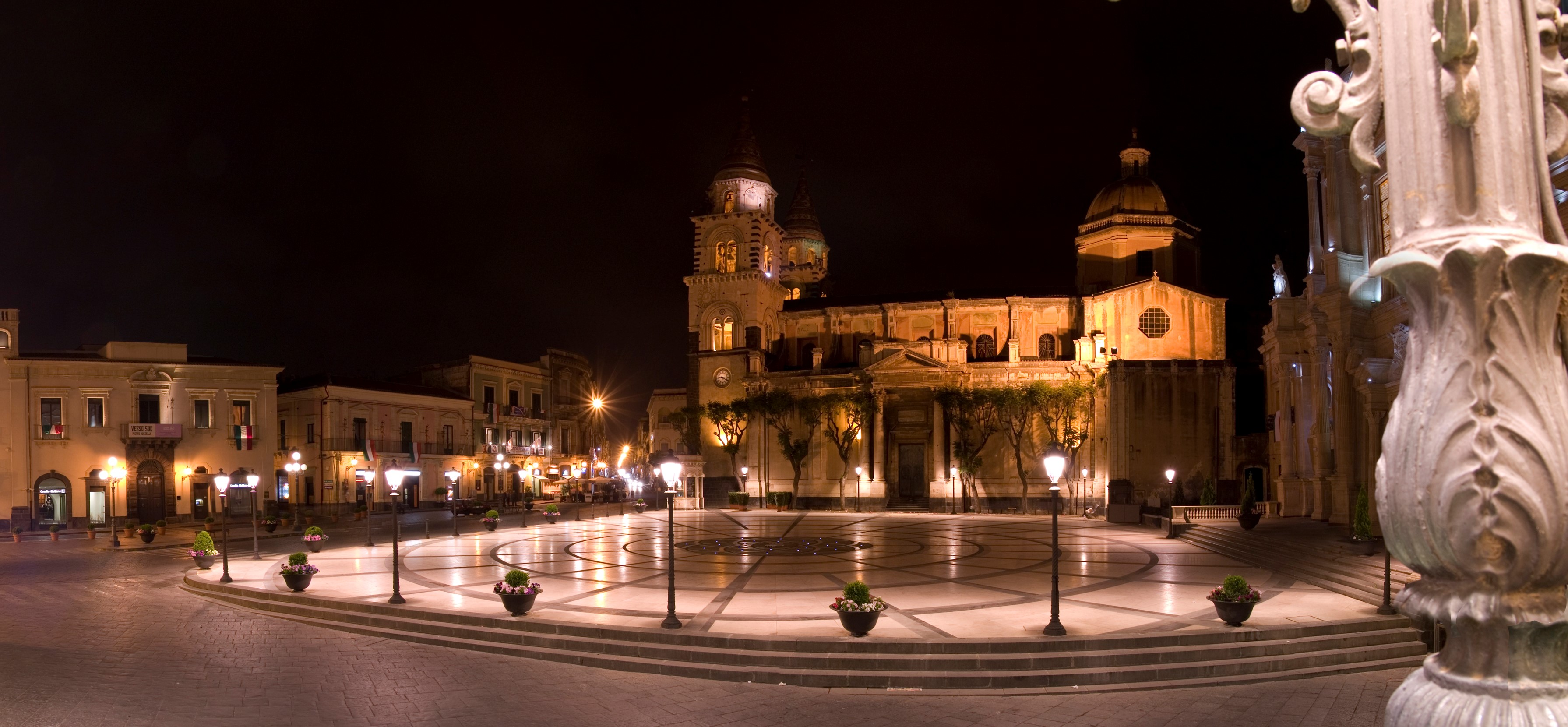 Katedralens torg - Acireale | Secret World Trip Planner