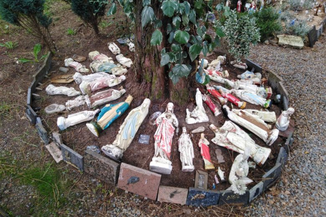 Hrob svatého Léonarda - Andouillé-Neuville | Secret World Trip Planner
