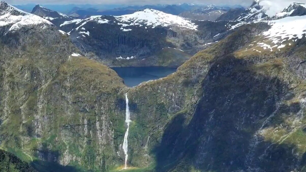 Sutherland Falls - highest waterfall in New Zealand. — Parco nazionale Fiordland