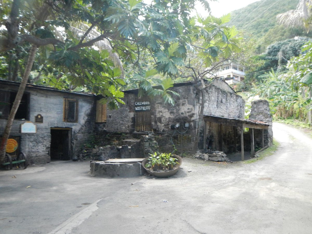 Callwood Distilleerderij - Cane Garden Bay | Secret World Trip Planner