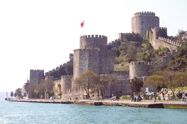 Fortaleza de Rumeli - Yahya Kemal Cd. | Secret World Trip Planner