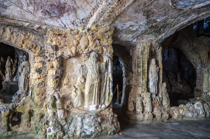 Biserica din Piedigrotta - Pizzo | Secret World Trip Planner
