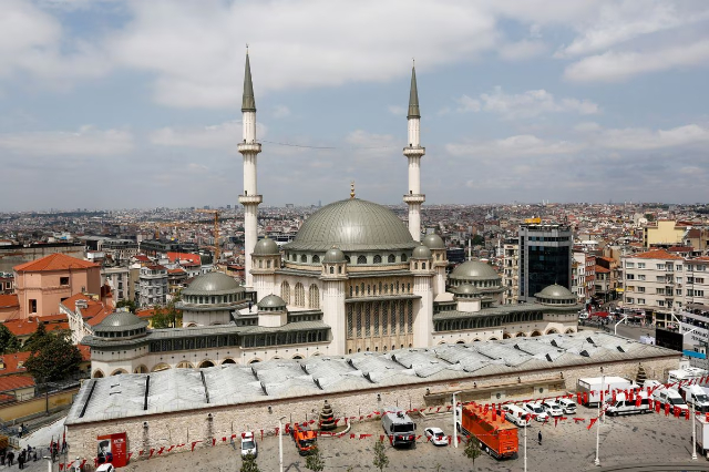 mošeja Taksim - Taksim Cd. 2 B | Secret World Trip Planner