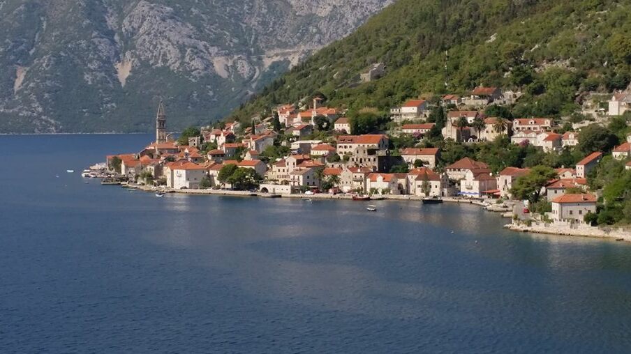 Montenegro ນຝັ່:Perast - Perasto | Secret World Trip Planner