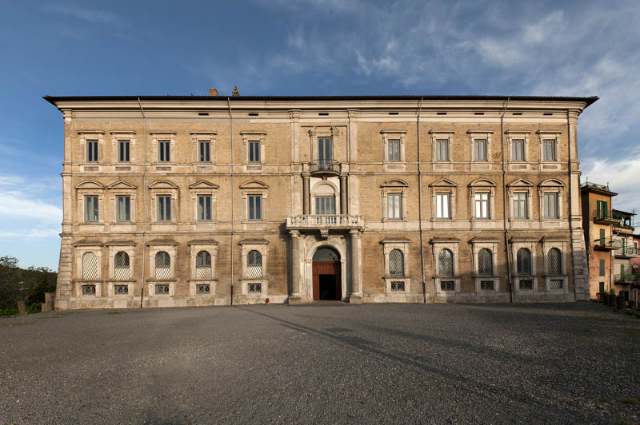 ಸ್ಫೋರ್ಜಾ-ಸೆಸರಿನಿ ಅರಮನೆ - Genzano di Roma | Secret World Trip Planner