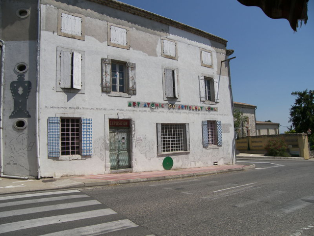 Saint Just d'Ardèche Modern Sanat Müzesi - Saint-Just-d'Ardèche | Secret World Trip Planner