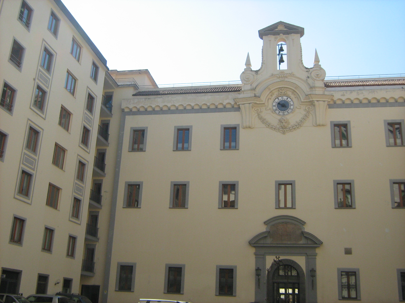 Rimska ura - Napoli | Secret World Trip Planner