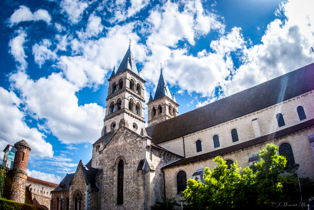 Katedrála Notre-Dame v Melunu - Melun | Secret World Trip Planner