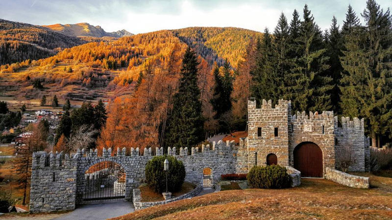 Castelpoggio કેસલ - Ponte di Legno | Secret World Trip Planner