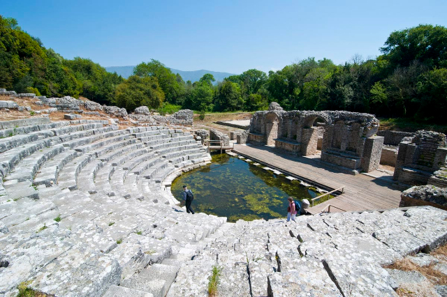 Desvendando as camadas do Parque Nacional de Butrint: Uma viagem através do tempo e da natureza | Secret World Trip Planner