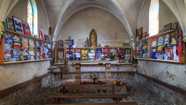 Gospa od ragbija - Larrivière-Saint-Savin | Secret World Trip Planner