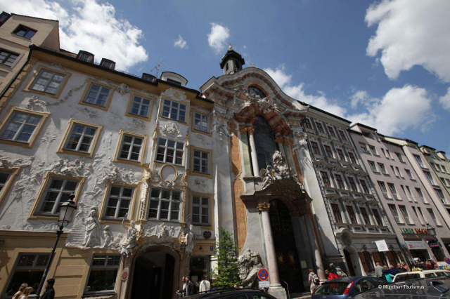 Kanisa la Mtakatifu Yohana wa Nepomuk - München | Secret World Trip Planner
