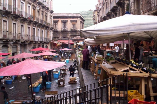 balık dükkanı - Catania | Secret World Trip Planner