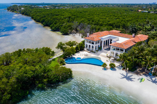 Корал Гейбълс - Coral Gables | Secret World Trip Planner