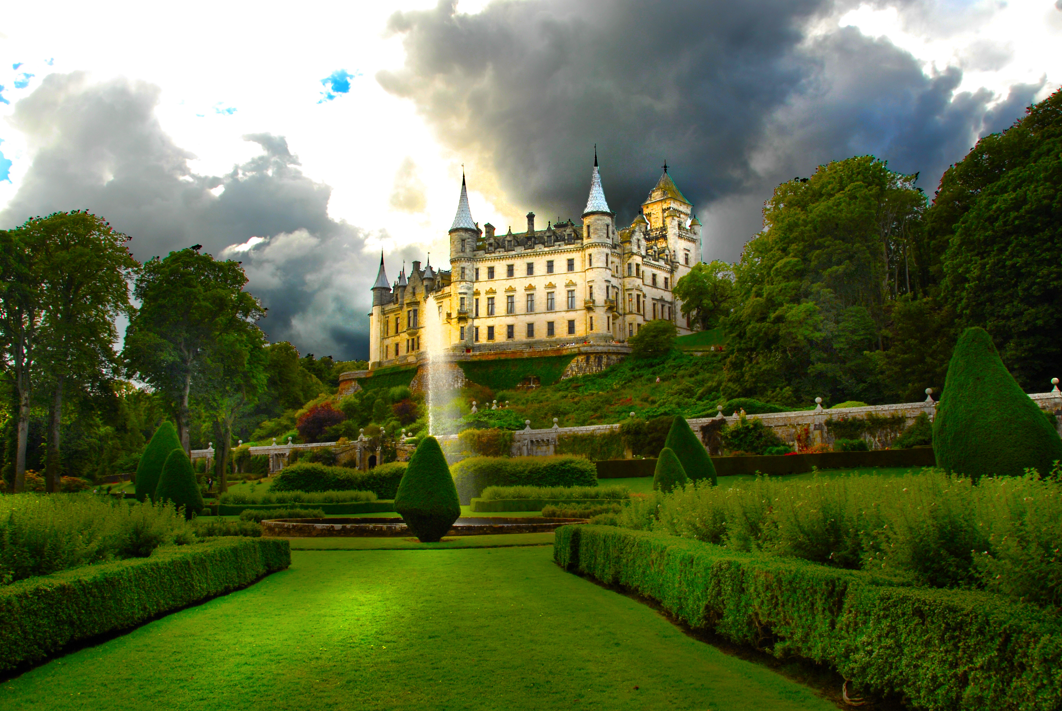 Dunrobin Castle and Gardens — Golspie KW10 6SF