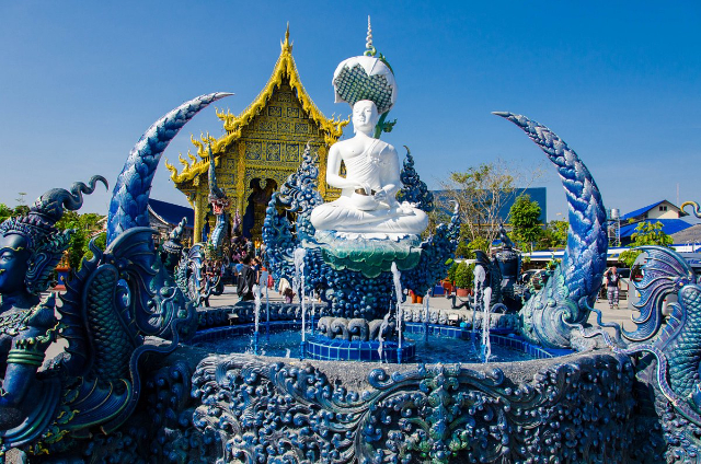 নীল মন্দির - Amphoe Mueang Chiang Rai | Secret World Trip Planner