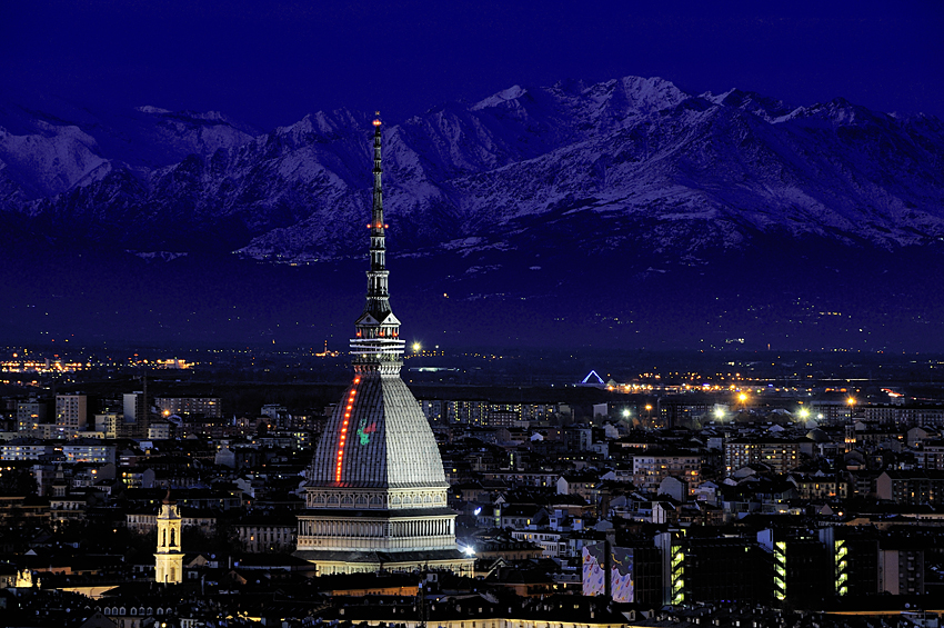 மோல் அன்டோனெலியானா - Torino | Secret World Trip Planner