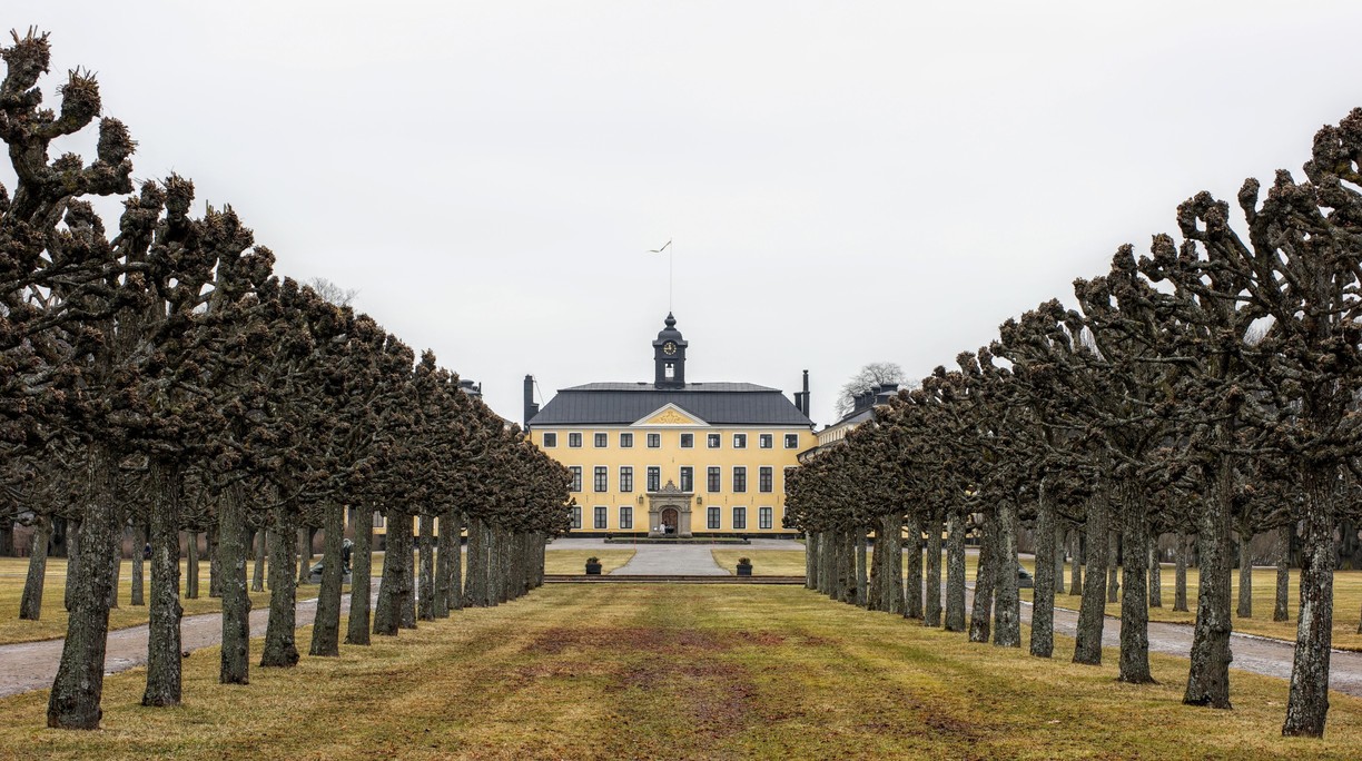 Ulriksdal Höll - Slottsallén | Secret World Trip Planner