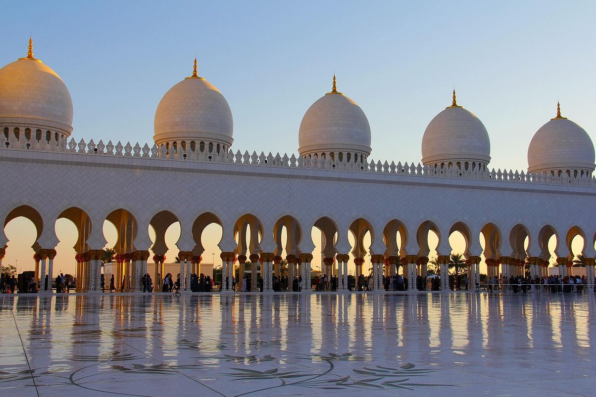 Sheikh Zayed Grand Mosque,the largest one in the world - Abu Dhabi | Secret World Trip Planner