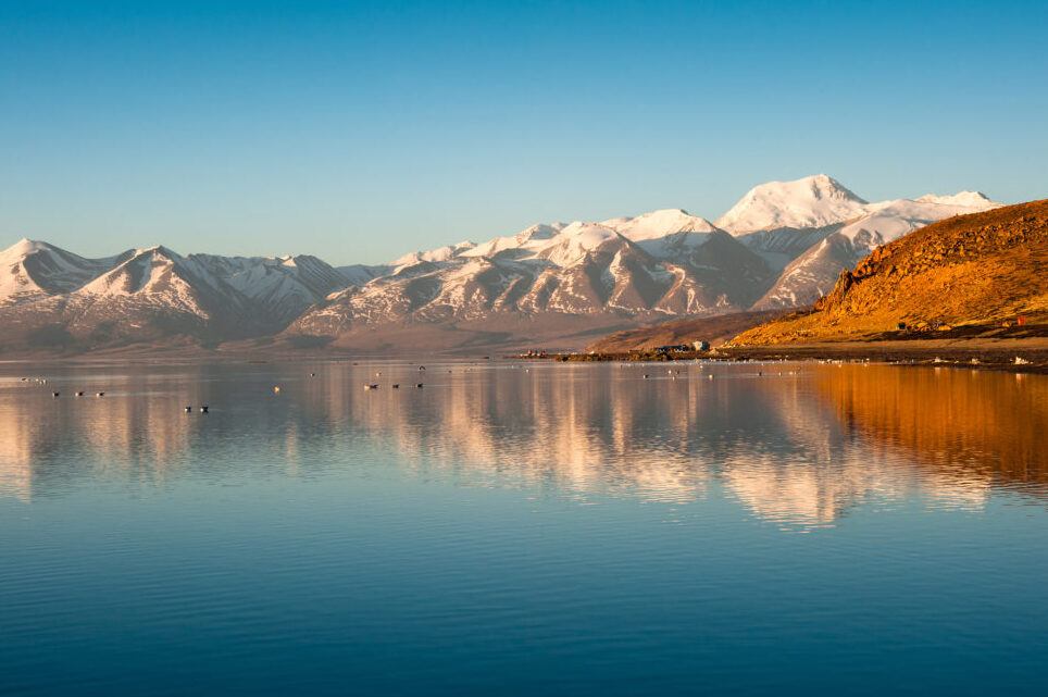 Lake Manasarovar: the highest freshwater lake in the world — Prefettura di Ngari