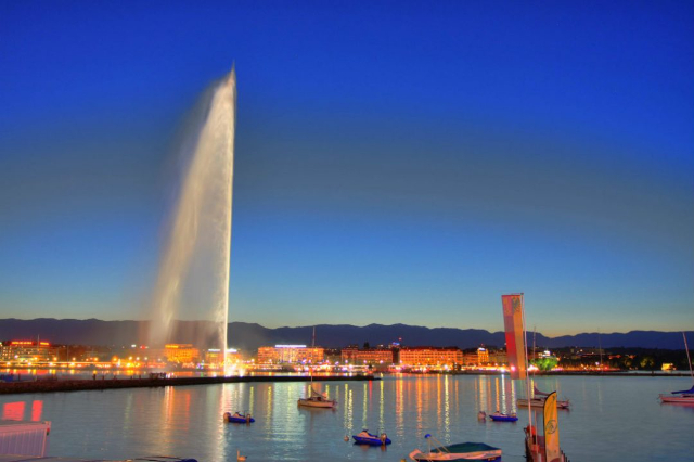 Genfi suur purskkaev Jet d'Eau - Genève | Secret World Trip Planner